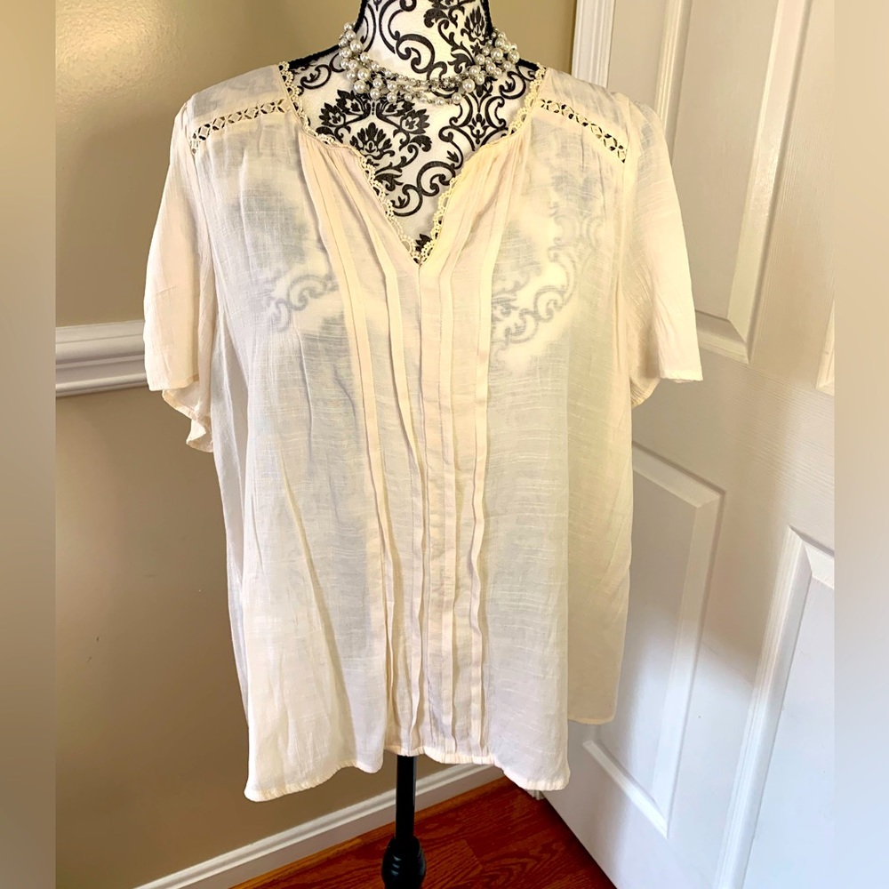 Perch- by Blu Pepper, cream/ lace women’s top, size 1X